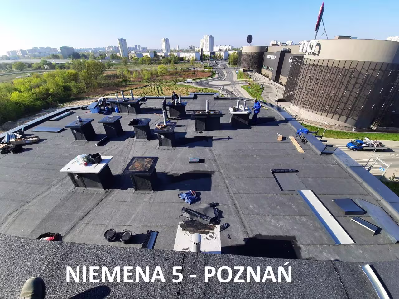 Realizacja dachu — Niemena